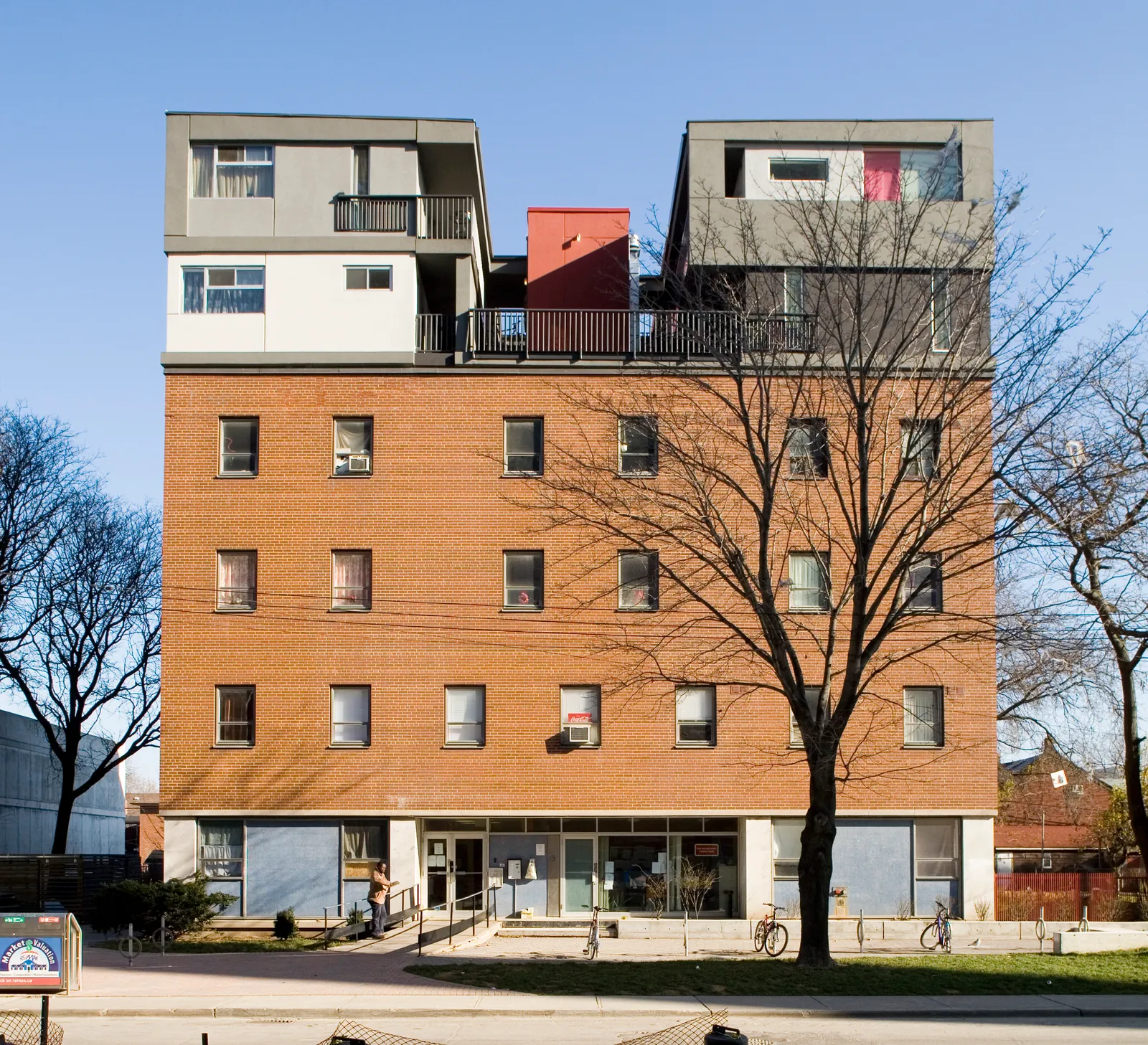Leonard St. Apartments